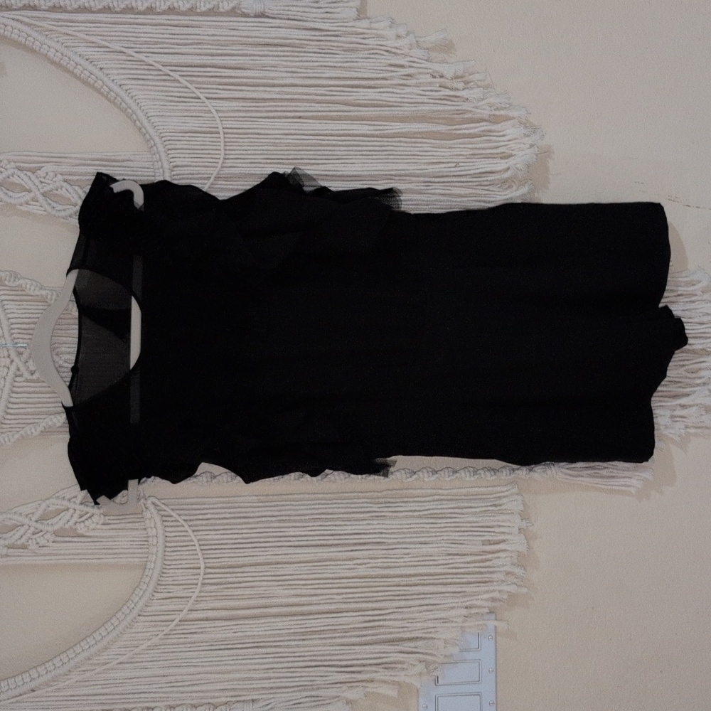 BCBGMaxAzria Black Short Jumpsuit with Sleeveless Design and Rounded Neckline 4